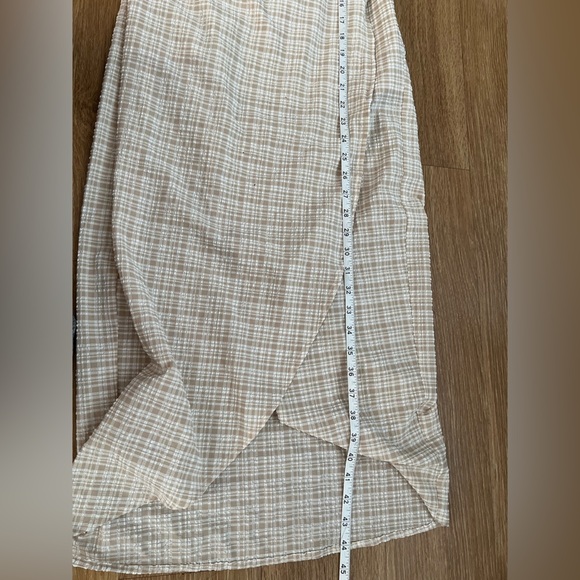 MABLE Checkered Beige and White Dress, size M. - Picture 9 of 10